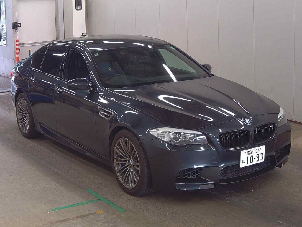 BMW M5 2013 z aukcji japońskiej