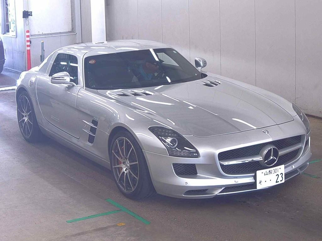 Mercedes-Benz SLS AMG 2010 z aukcji japońskiej