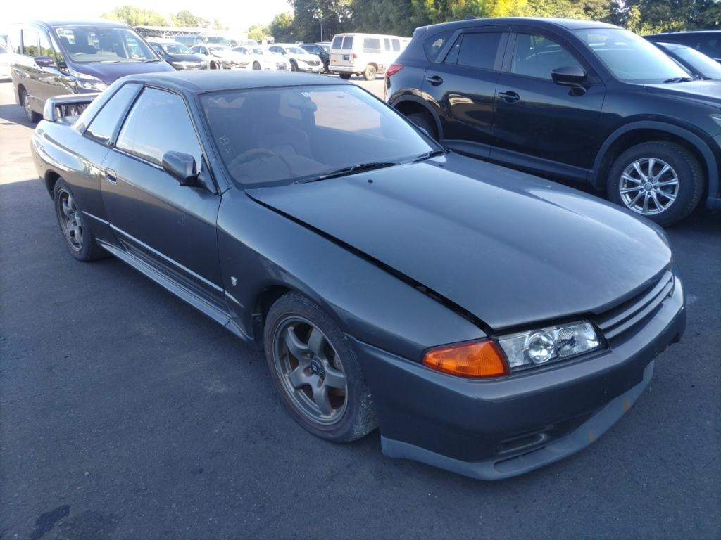 Nissan BNR32 1989 z aukcji japońskiej