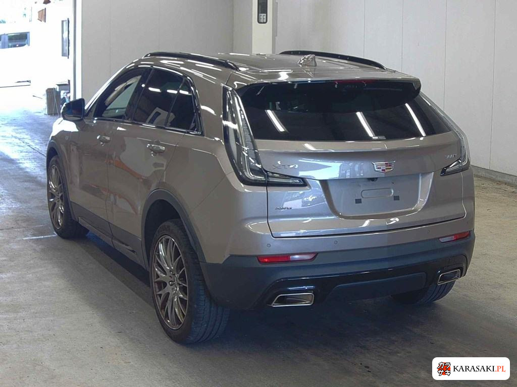 2023 Cadillac XT4 4WD Sport 2