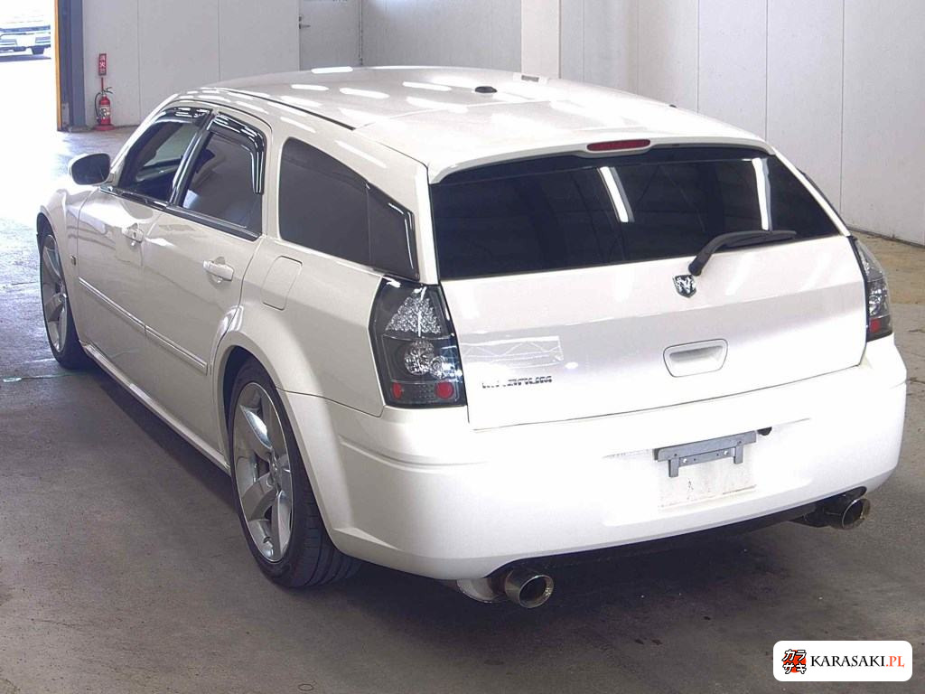 2010 Dodge Magnum 2