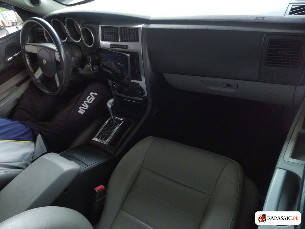 2010 Dodge Magnum 5