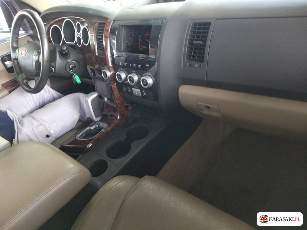 2009 America Toyota Sequoia 5D 4WD Limited 5