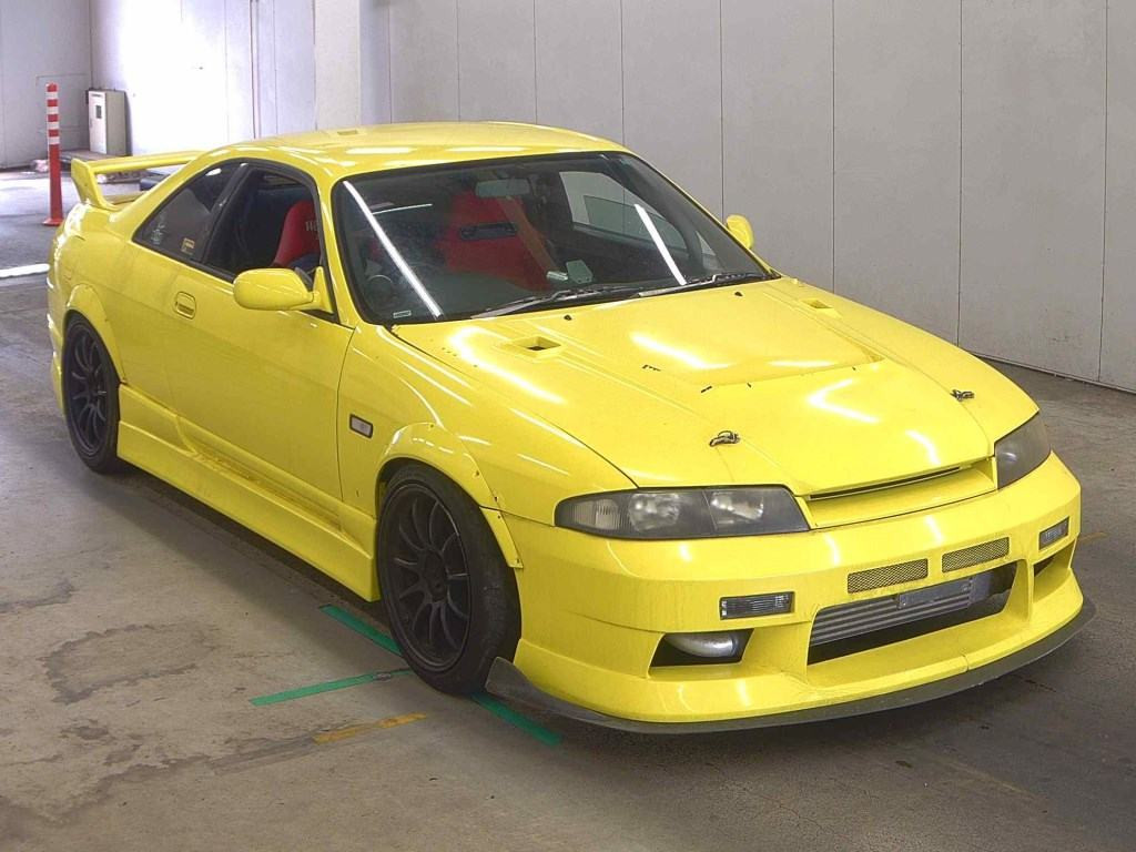 Nissan Skyline 1996 z aukcji japońskiej