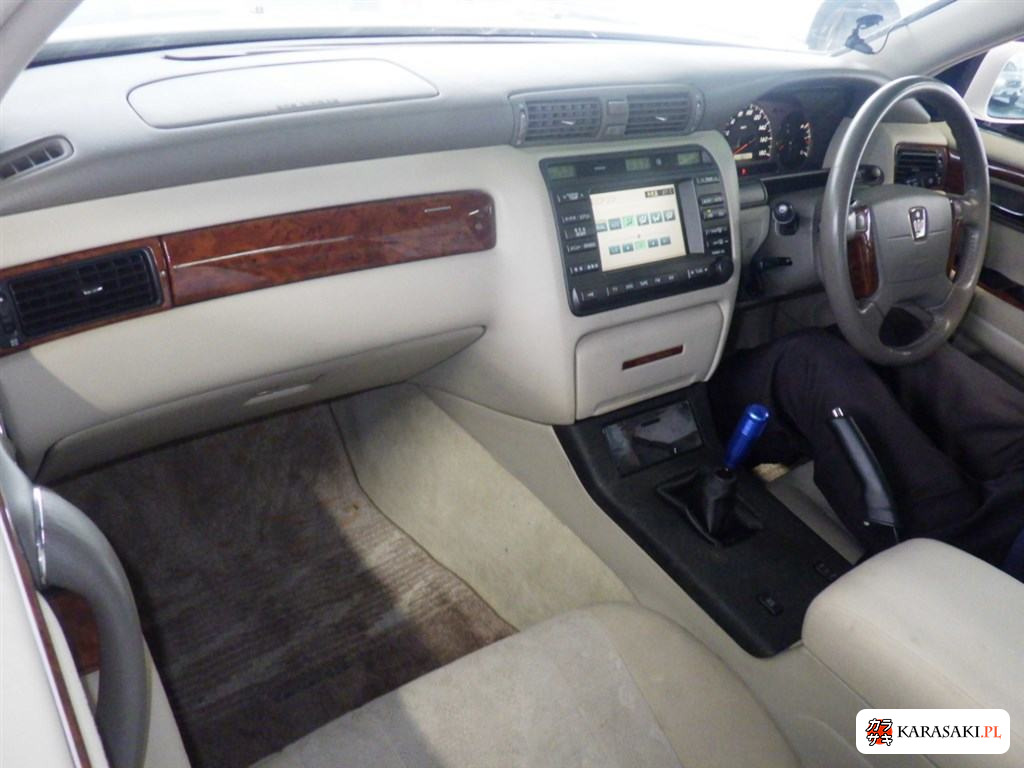 2001 Toyota Crown 4D Athlete V 5