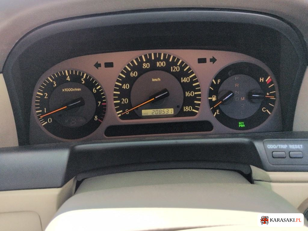 1999 Toyota Crown 4D Athlete V 6