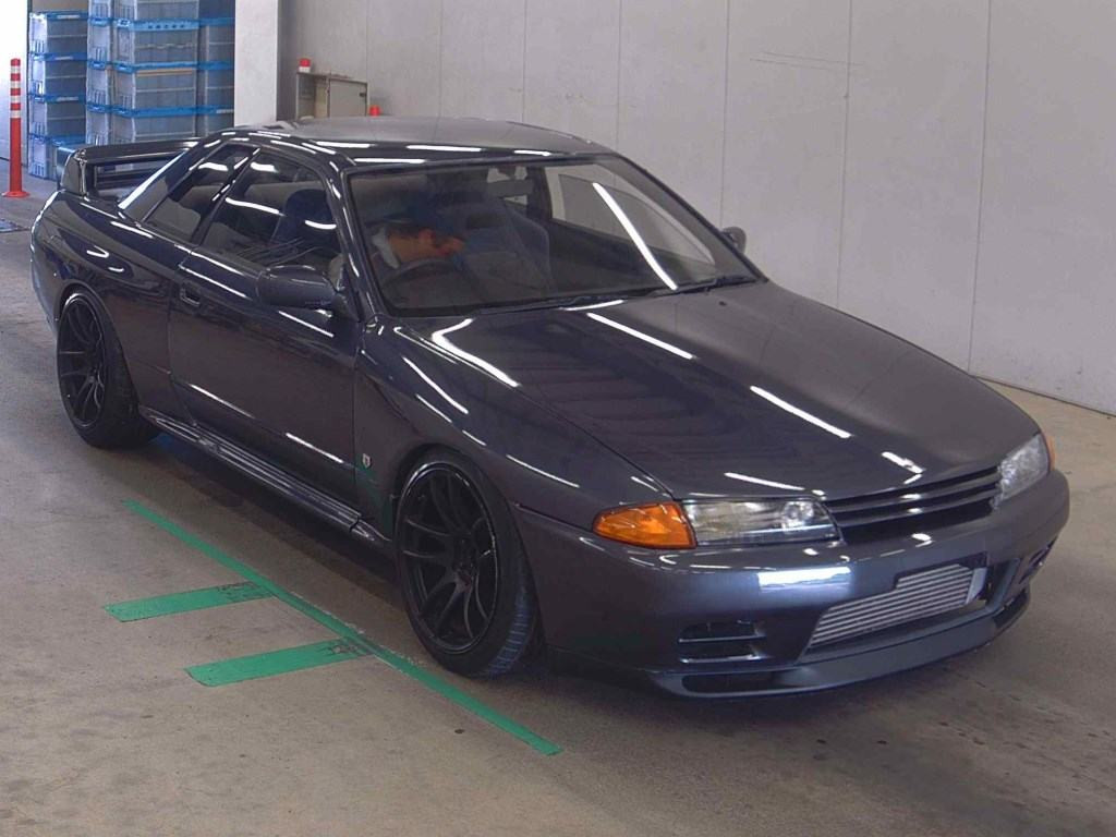 Nissan Skyline 1991 z aukcji japońskiej