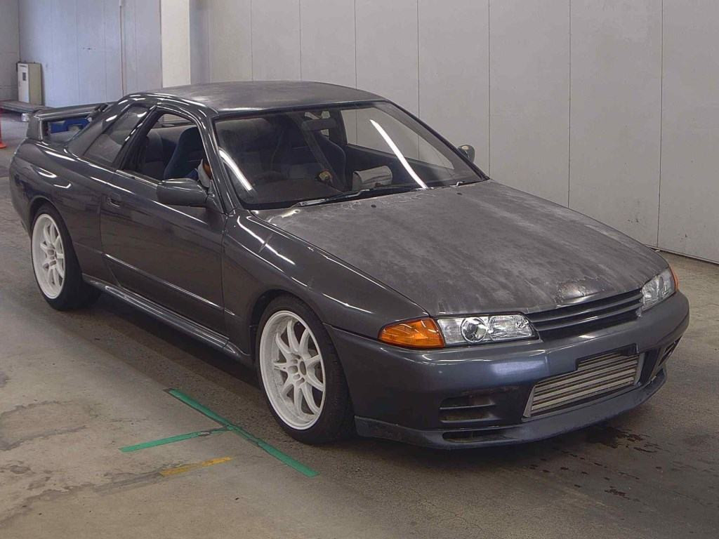 Nissan Skyline 1989 z aukcji japońskiej