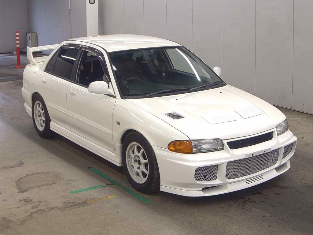 Mitsubishi Lancer 1995 z aukcji japońskiej