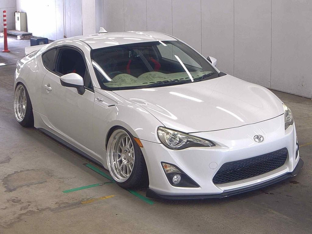 Toyota 86 2013 z aukcji japońskiej