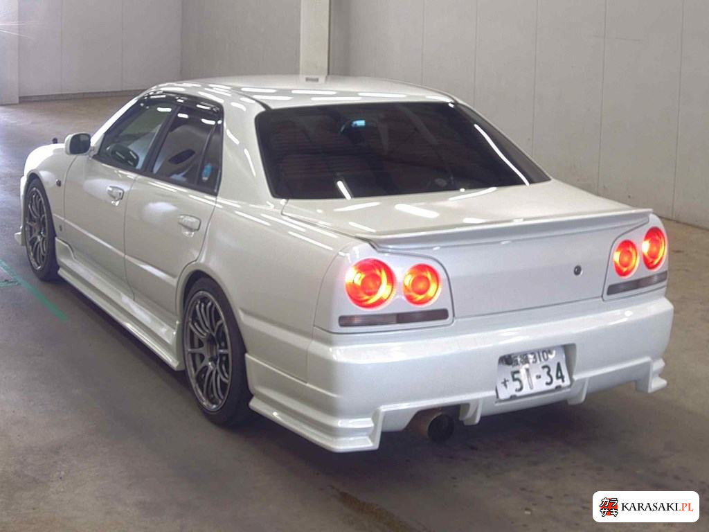 1998 Nissan Skyline 4D GT 2