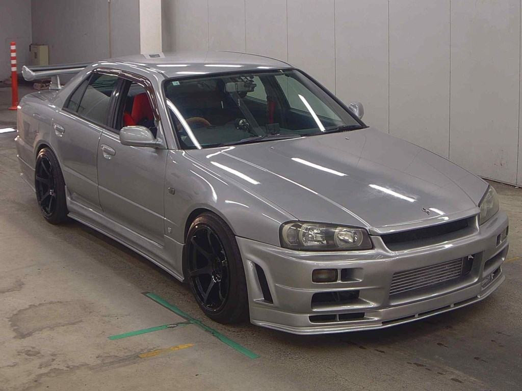 Nissan Skyline 1998 z aukcji japońskiej