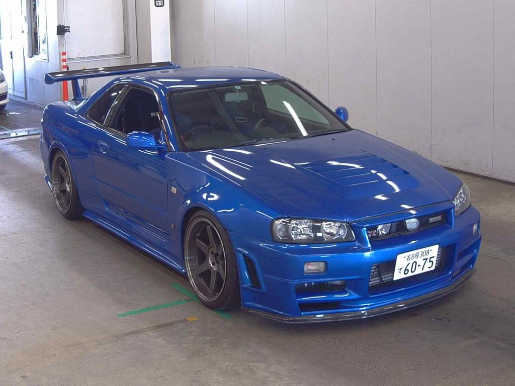 Nissan Skyline 2001 z aukcji japońskiej