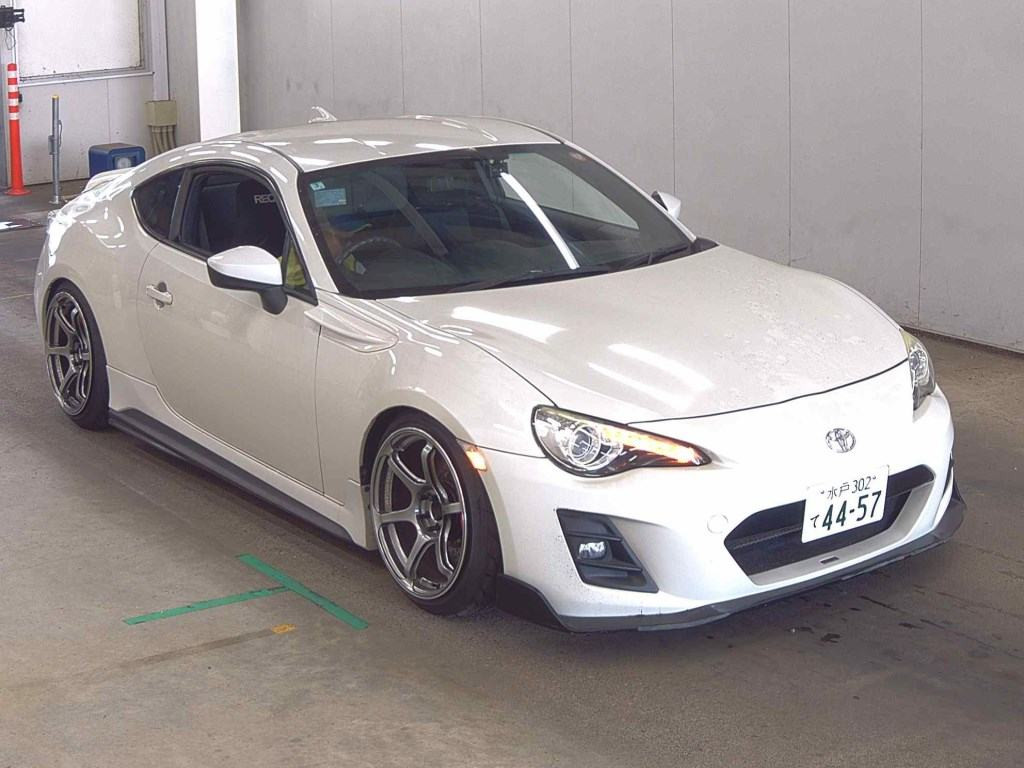 Toyota 86 2015 z aukcji japońskiej