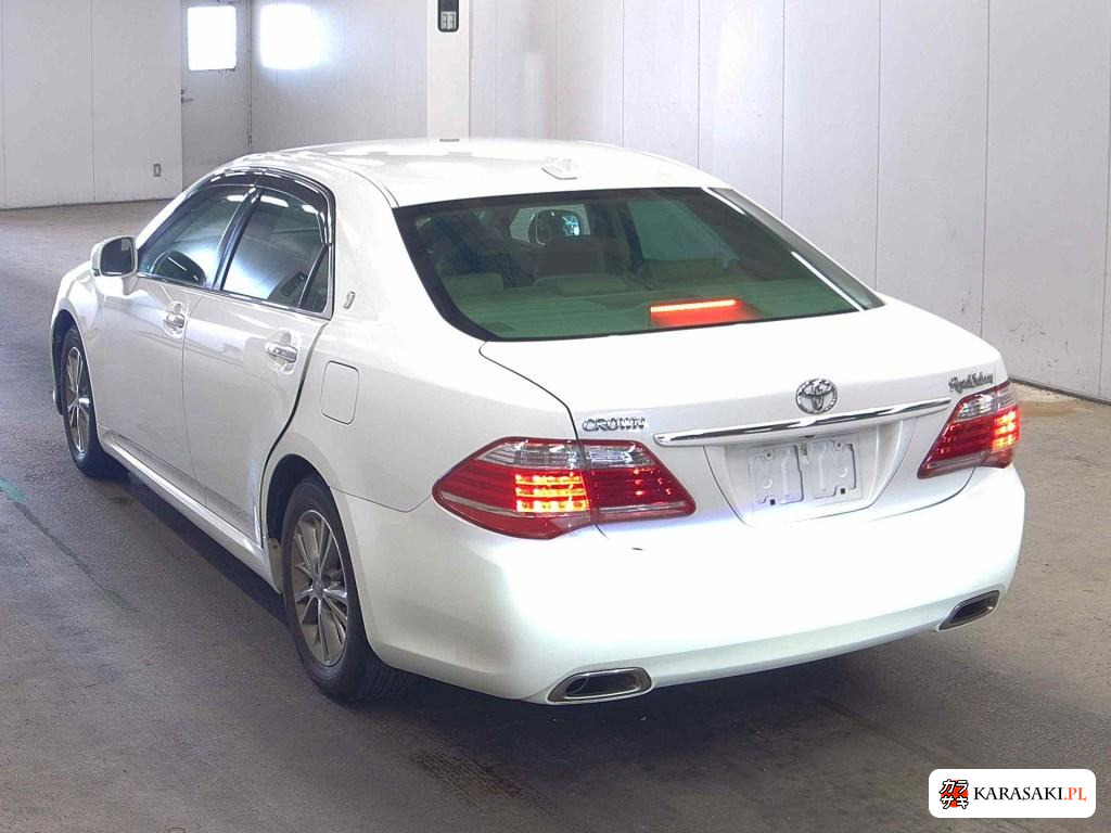 2010 Toyota Crown 4D Royal Saloon 2