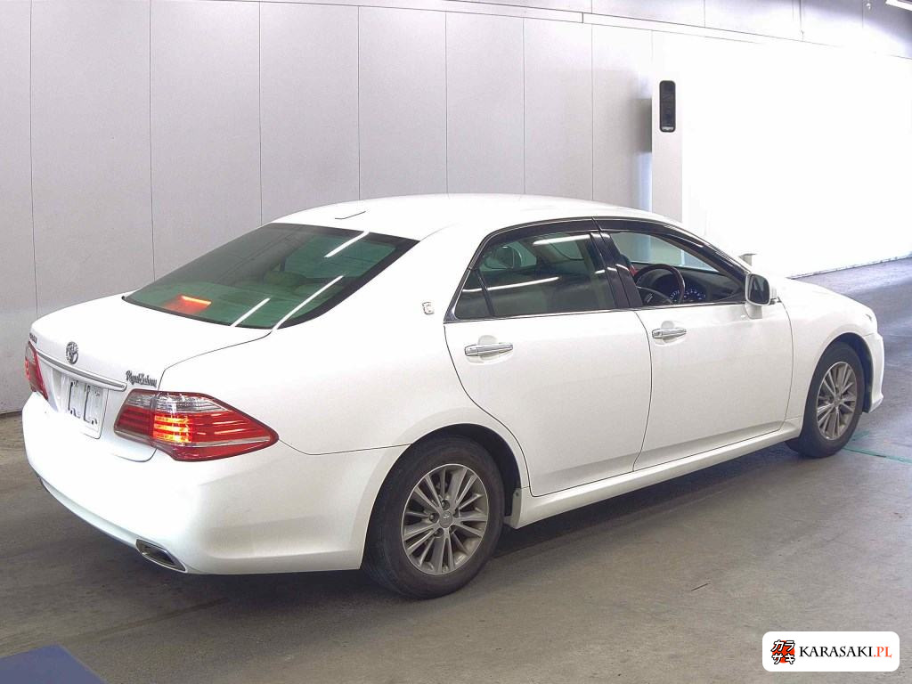 2010 Toyota Crown 4D Royal Saloon 4