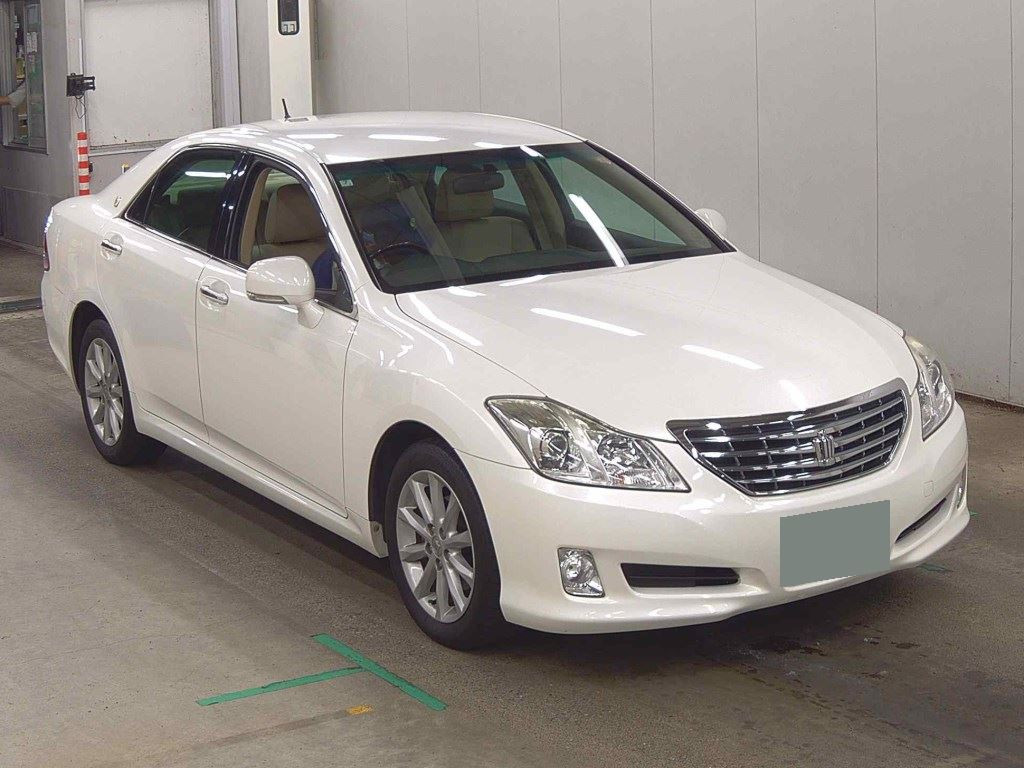 Toyota Crown 2008 z aukcji japońskiej