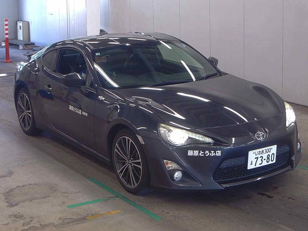 Toyota 86 2015 z aukcji japońskiej