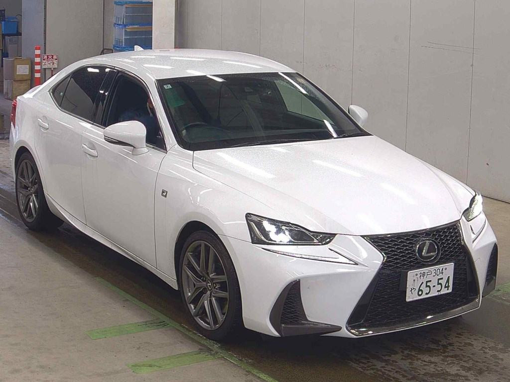 Lexus Is 2018 z aukcji japońskiej