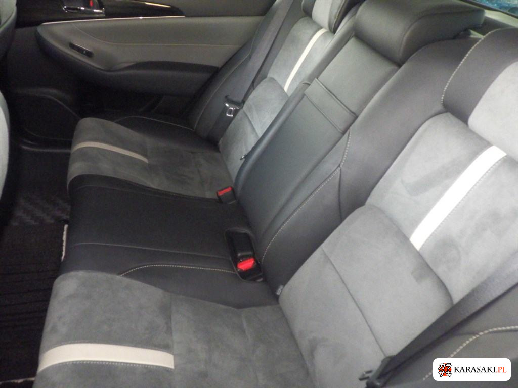 2017 Toyota Crown 4D Athlete S-T J-Frontier 6