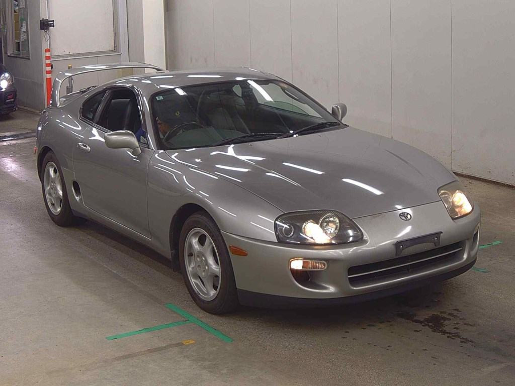Toyota Supra 2002 z aukcji japońskiej