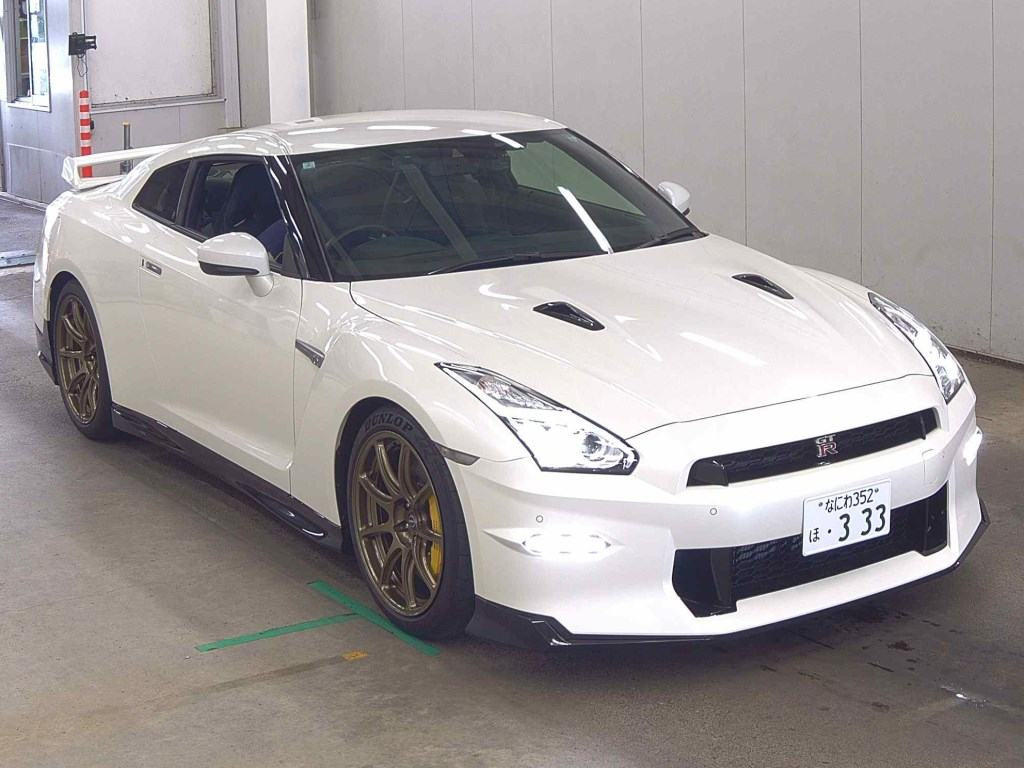 Nissan GT-R 2024 z aukcji japońskiej