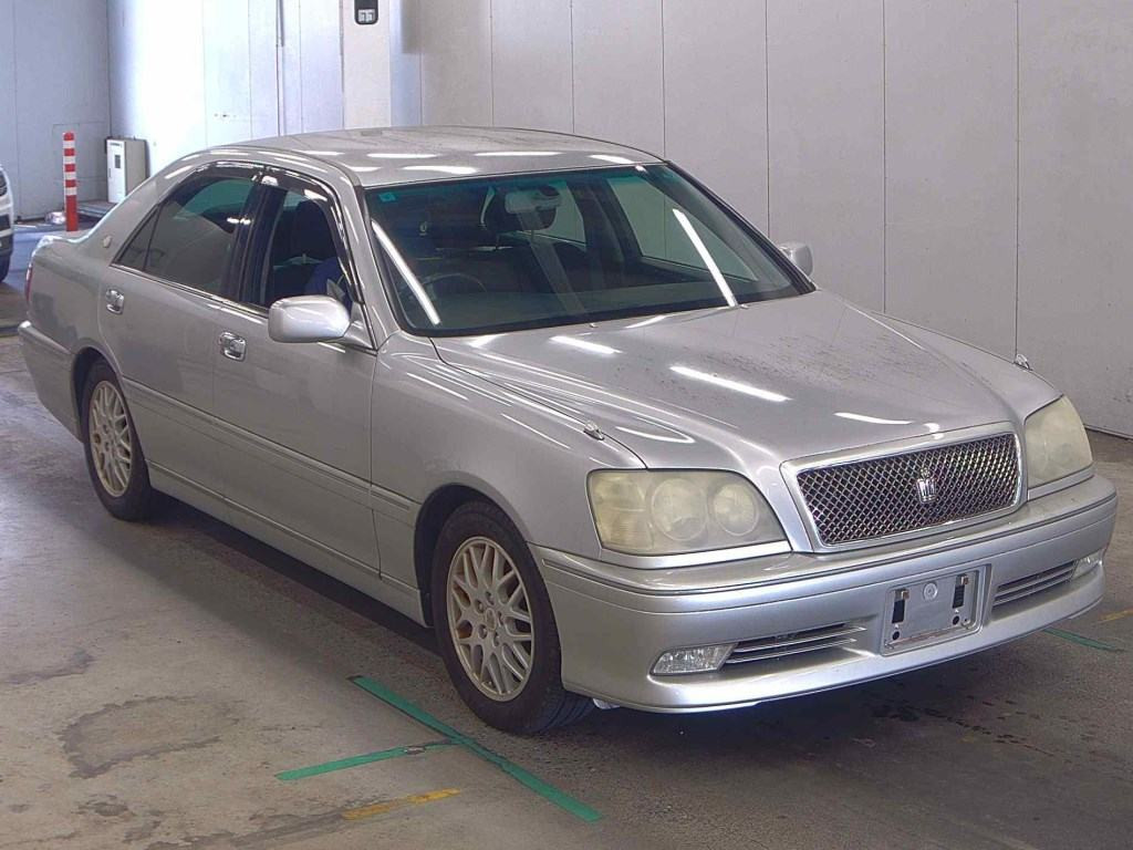 Toyota Crown 2003 z aukcji japońskiej