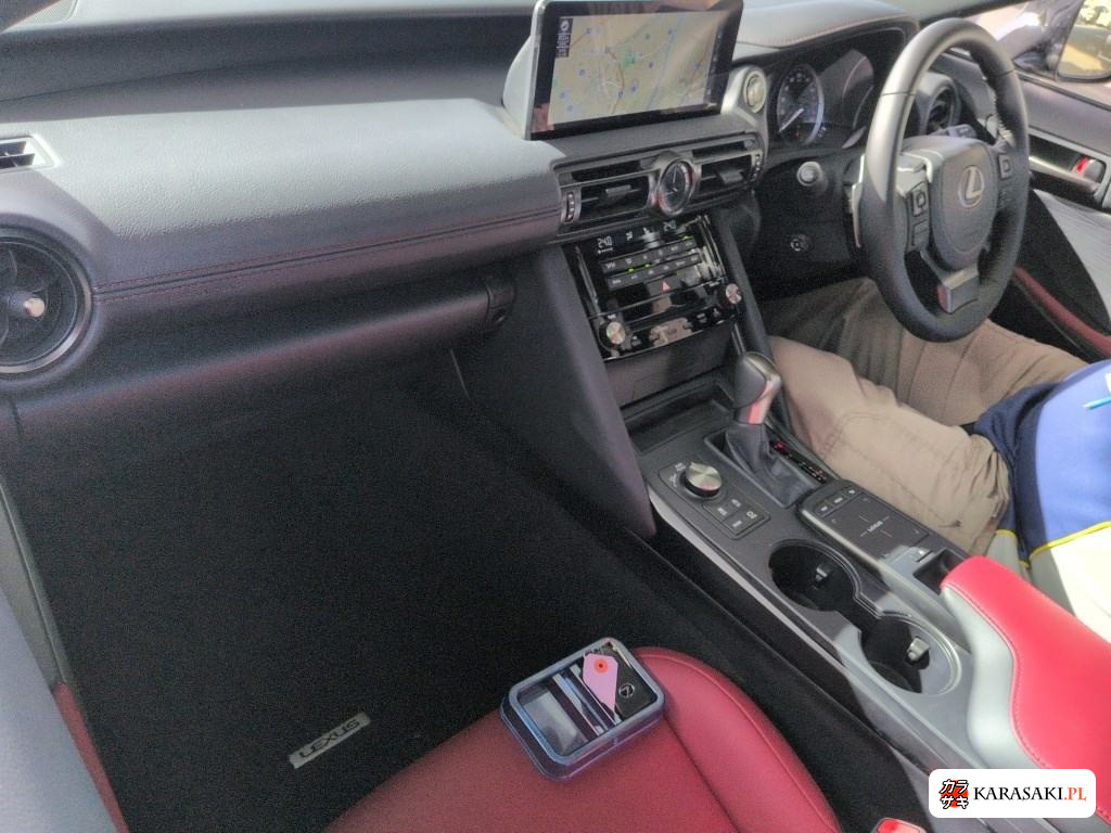 2025 Lexus Is 4D IS300 5
