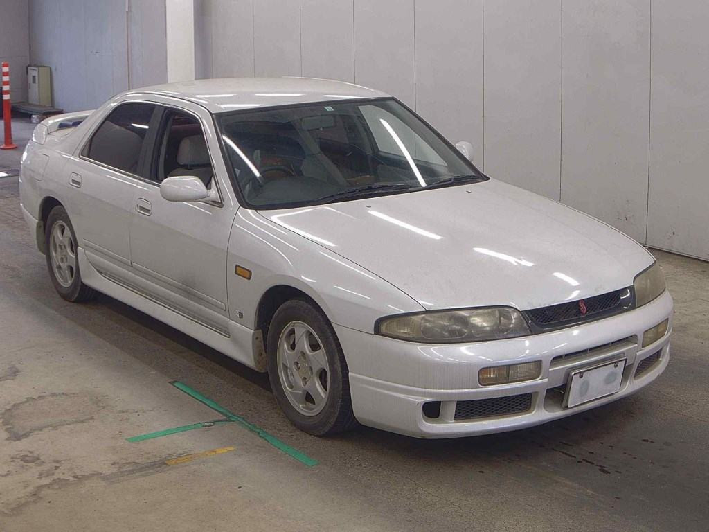 Nissan Skyline 2026 z aukcji japońskiej