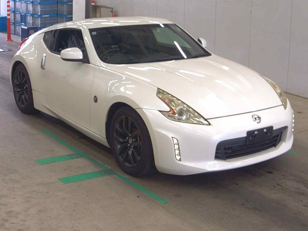 Nissan Fairlady Z 2015 z aukcji japońskiej