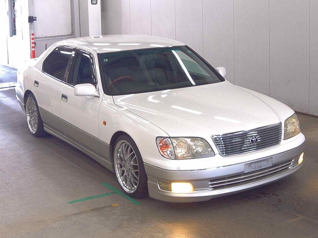 Toyota Celsior 2000 z aukcji japońskiej