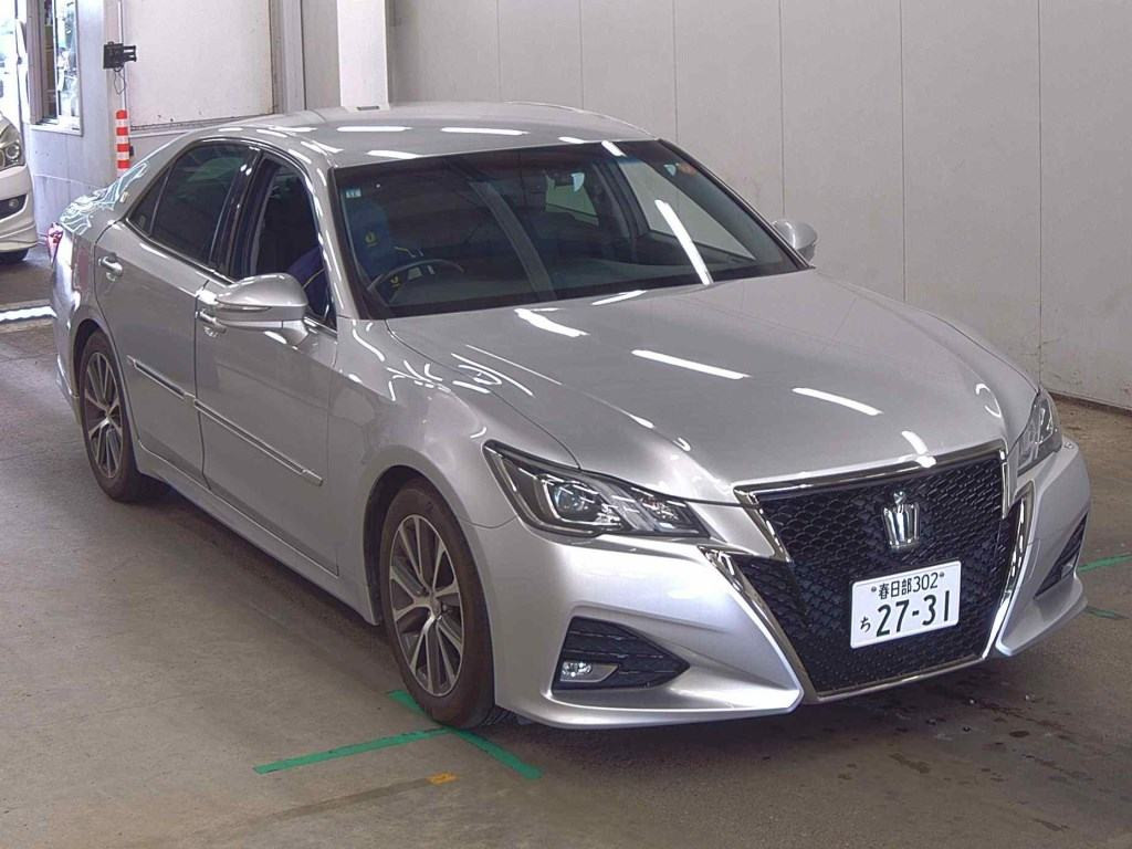 Toyota Crown 2015 z aukcji japońskiej