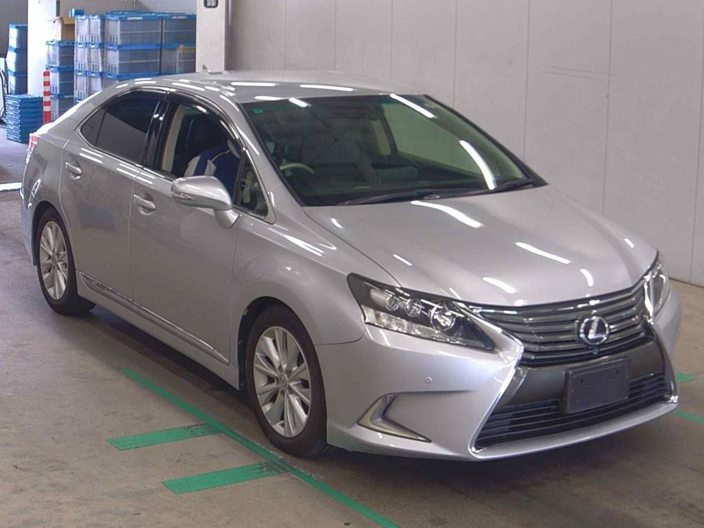 Lexus HS 2015 z aukcji japońskiej