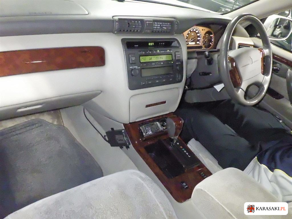 2001 Toyota Crown 4D Royal Extra Limited 5