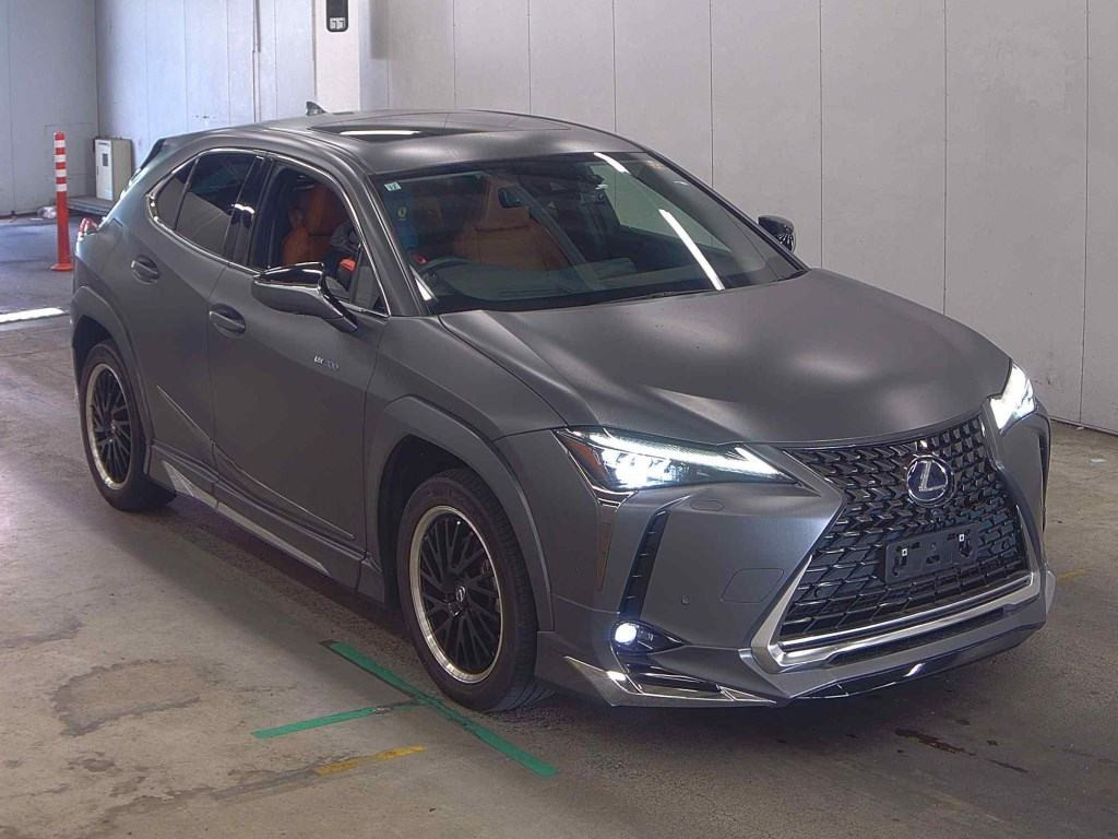 Lexus UX300E 2021 z aukcji japońskiej