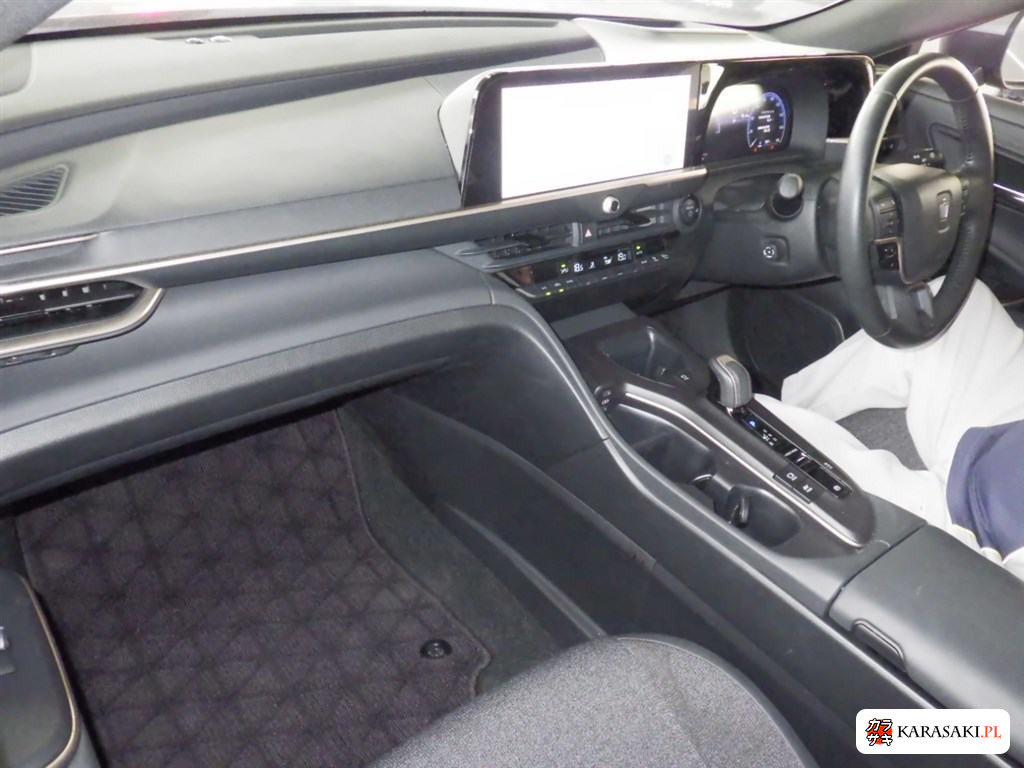 2023 Toyota Crown Crossover 4WD G Advanced 5