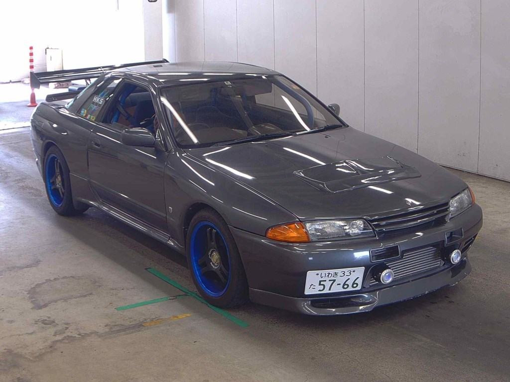 Nissan Skyline 1989 z aukcji japońskiej