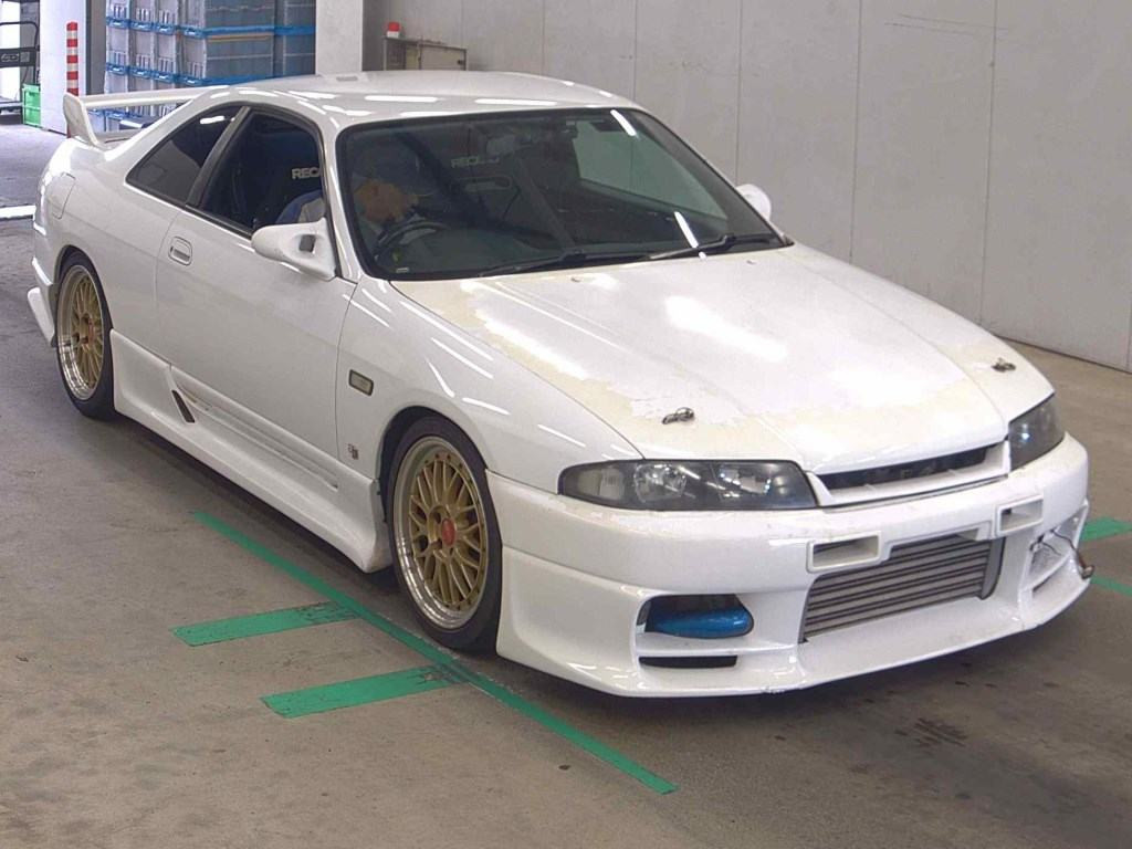 Nissan Skyline 1996 z aukcji japońskiej