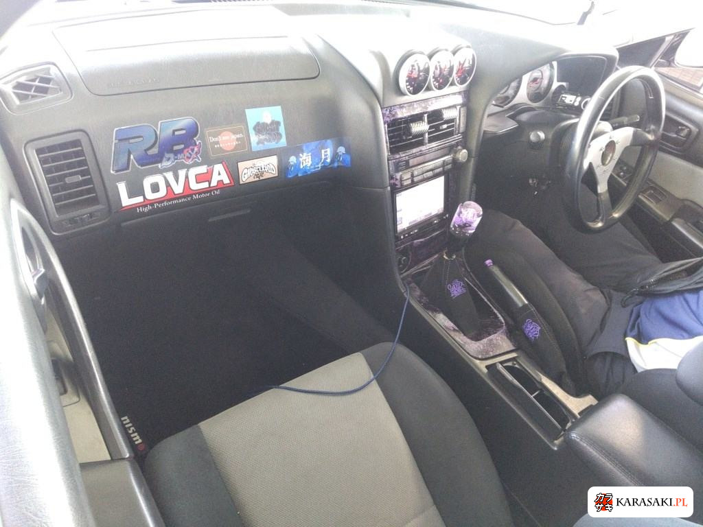 2000 Nissan Skyline 4D 5