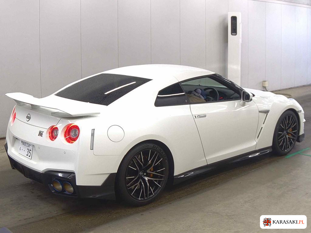 2023 Nissan GT-R 4WD Black Edition 4