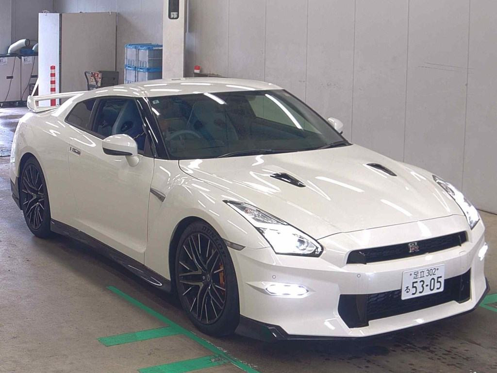 Nissan GT-R 2024 z aukcji japońskiej