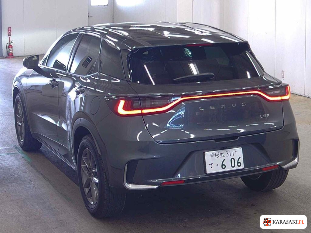 2025 Lexus LBX Elegant 2