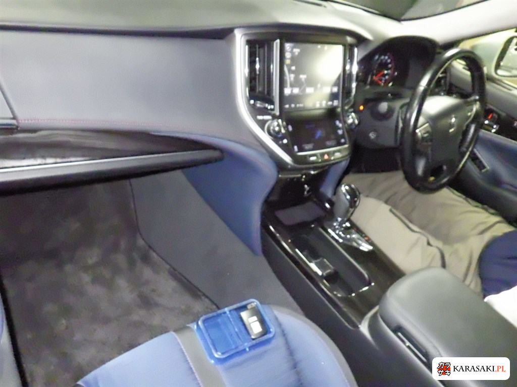 2015 Toyota Crown 4D Athlete S-T 5