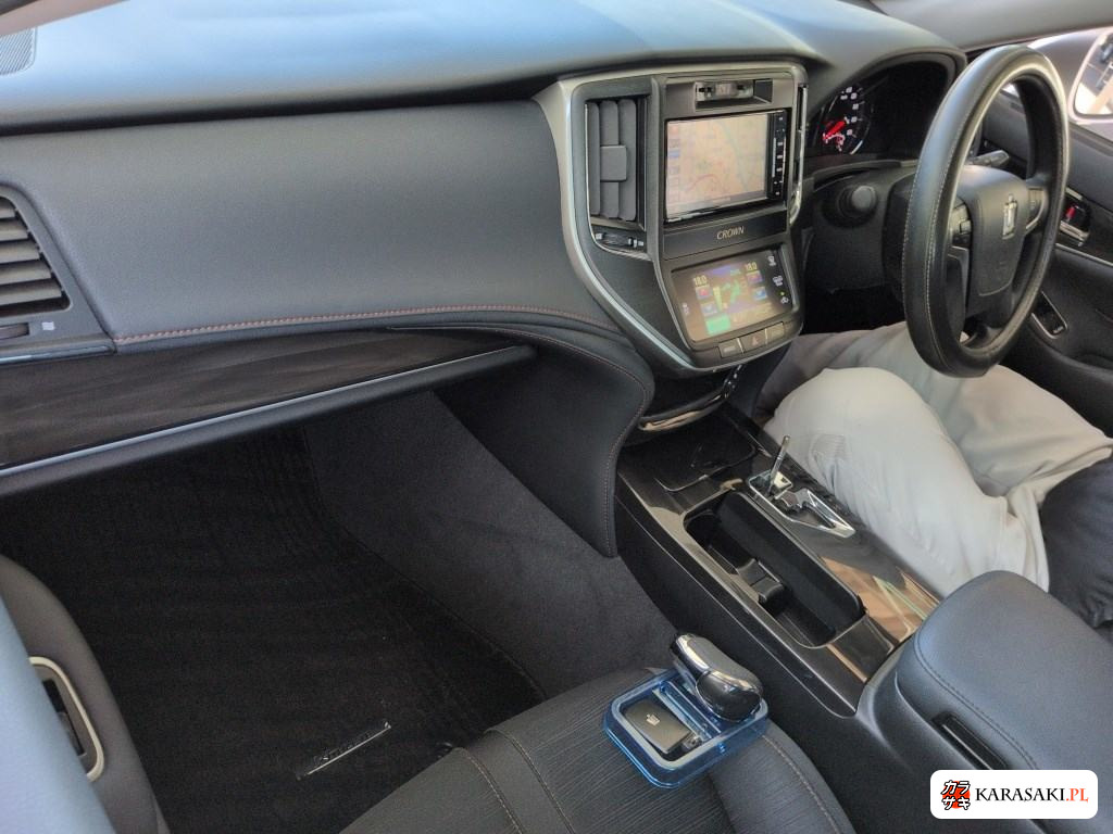 2013 Toyota Crown 4D Athlete 5