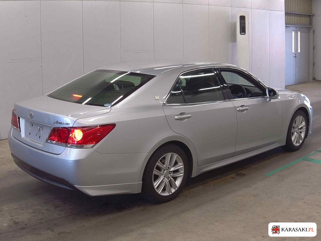 2013 Toyota Crown 4D Athlete 4
