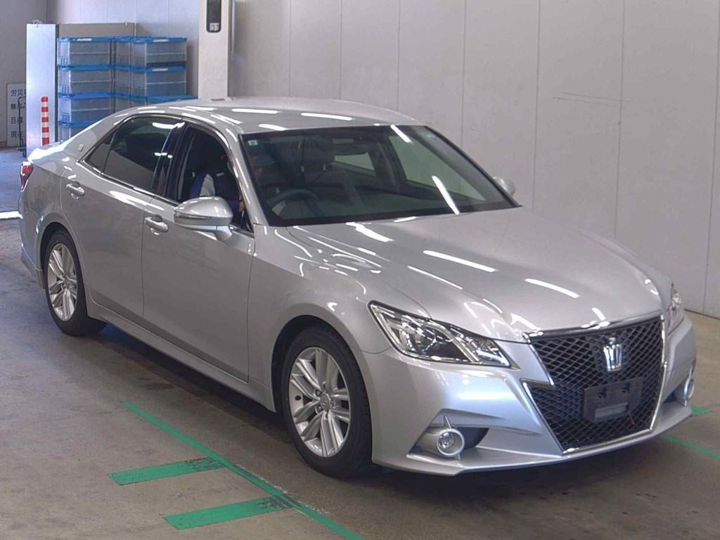 Toyota Crown 2013 z aukcji japońskiej
