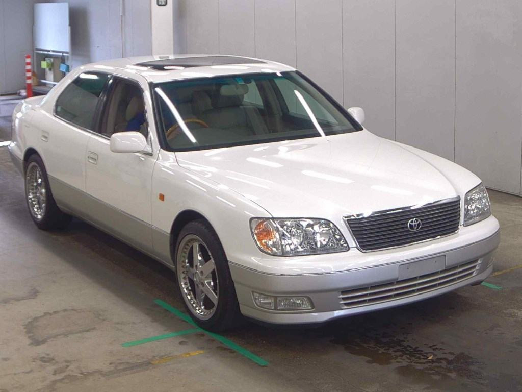 Toyota Celsior 1999 z aukcji japońskiej