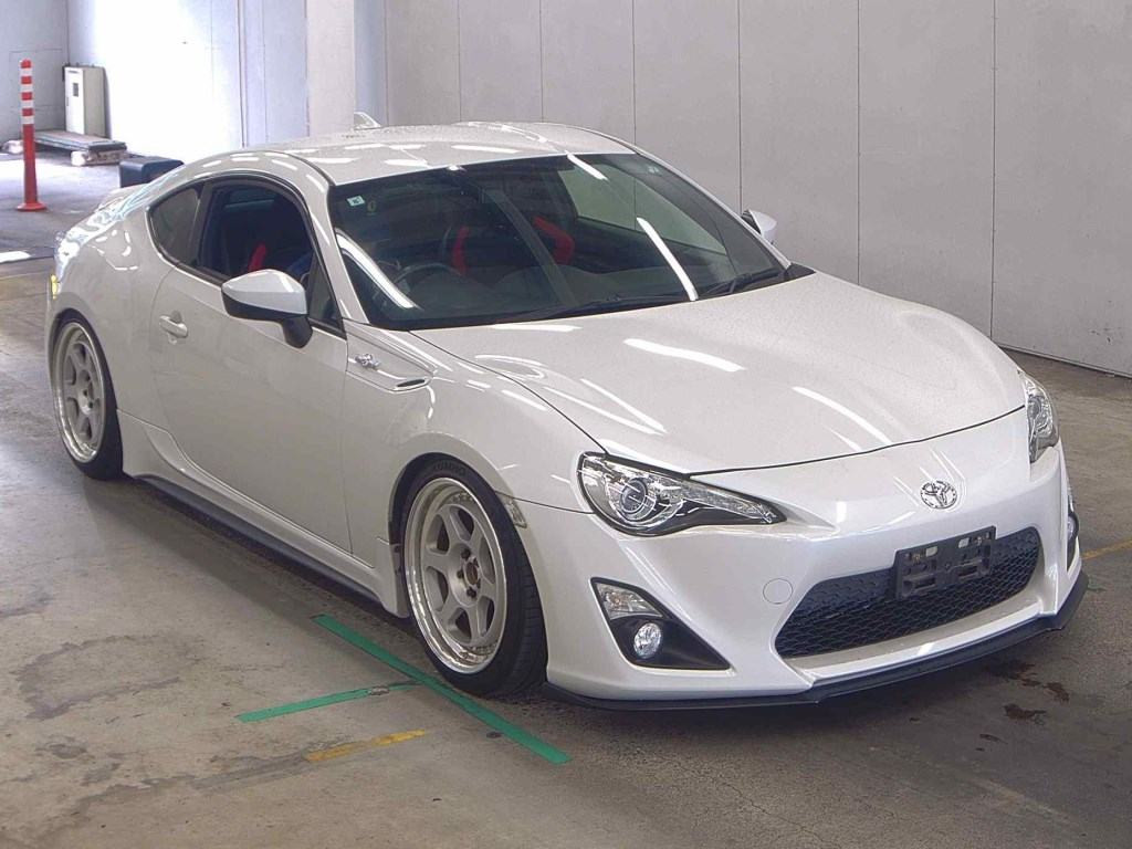 Toyota 86 2015 z aukcji japońskiej