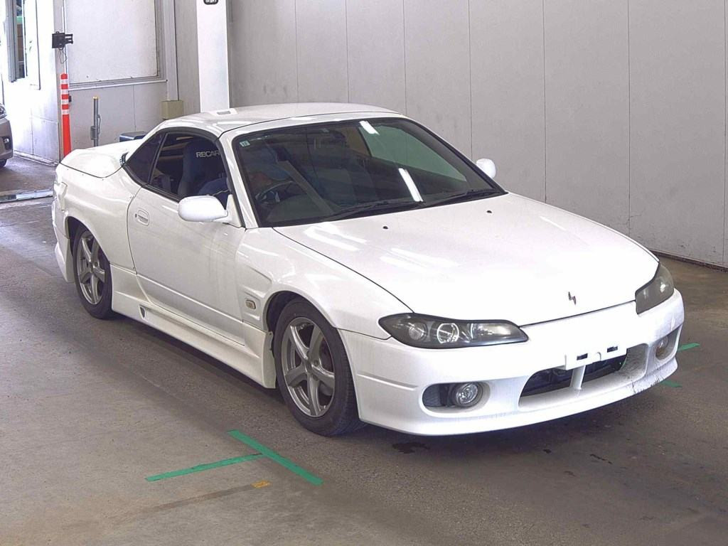 Nissan Silvia 2001 z aukcji japońskiej