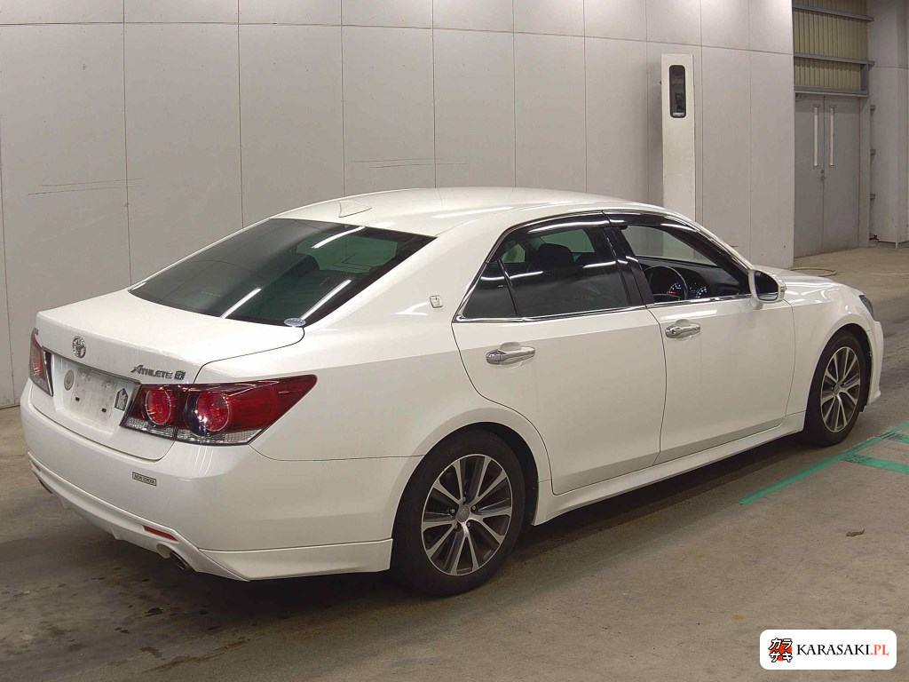 2017 Toyota Crown 4D Athlete S-T 4